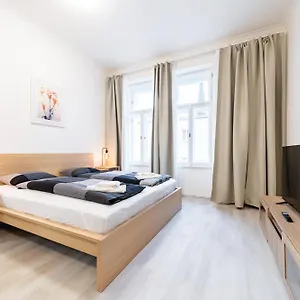  Apartment Borivojova 63