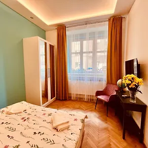  Apartmán Moderni Apartman Na Hluboke V Praze - Idealni Pro 4