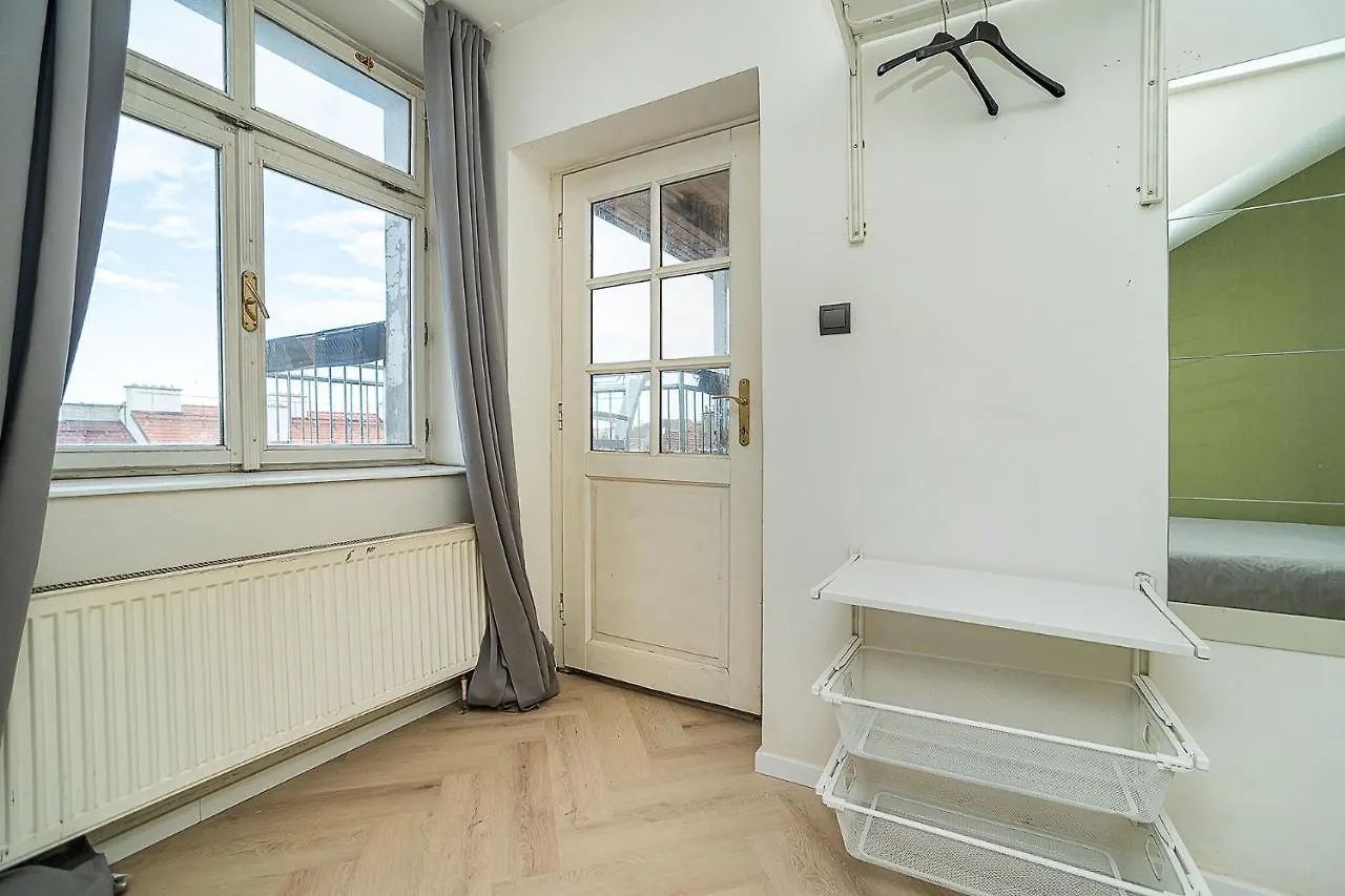 Big 4-Bedroom Flat, Terrace With Great Vitkov View Prague